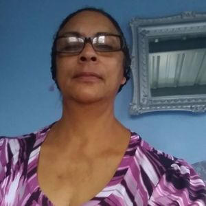 Meet your Posher, Zenaida